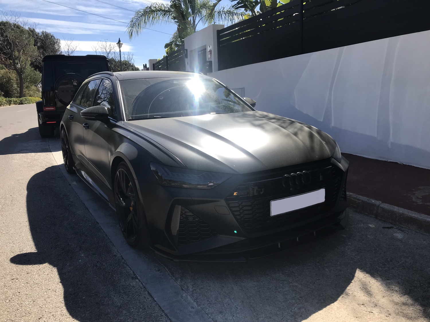 Audi RS6 front view