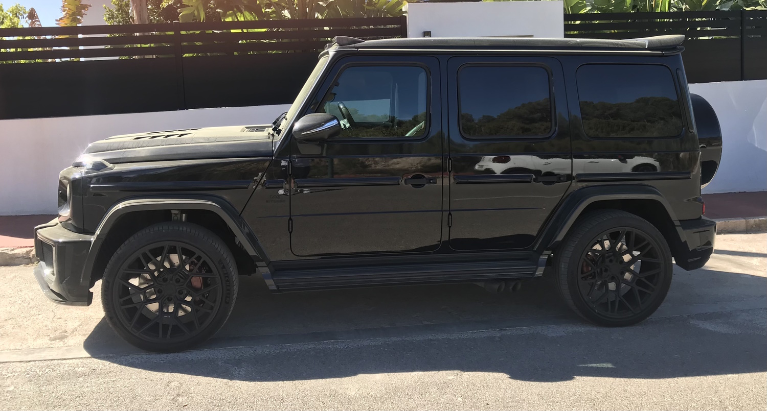 Mercedes G63 side view