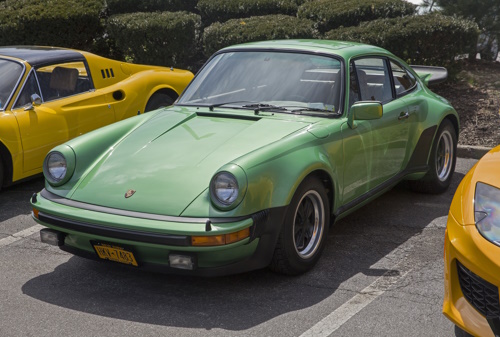 Porsche 930